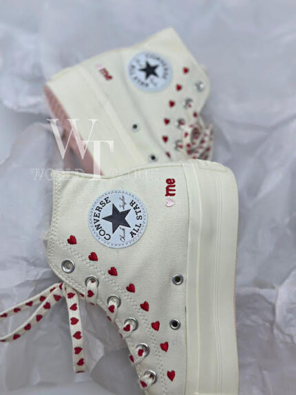 CONVERSE CORDONES CORAZON