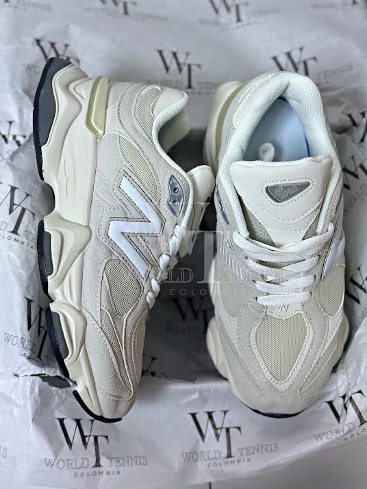 NEW BALANCE 9060 BEIGE LOGO BLANCO