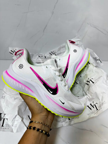 NIKE ZOOM BLANCAS CON FUCSIA