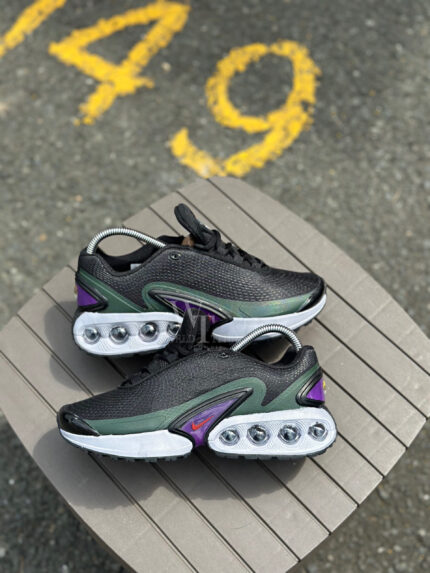 NIKE DN
