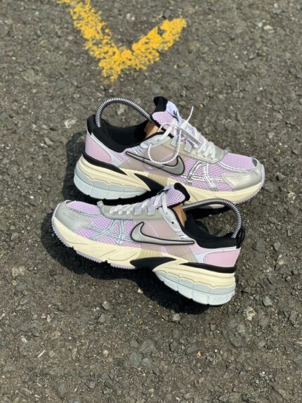 NIKE V2K MORADAS