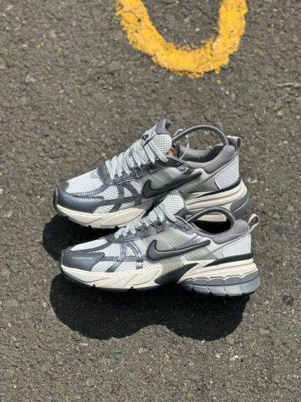NIKE V2K GRIS