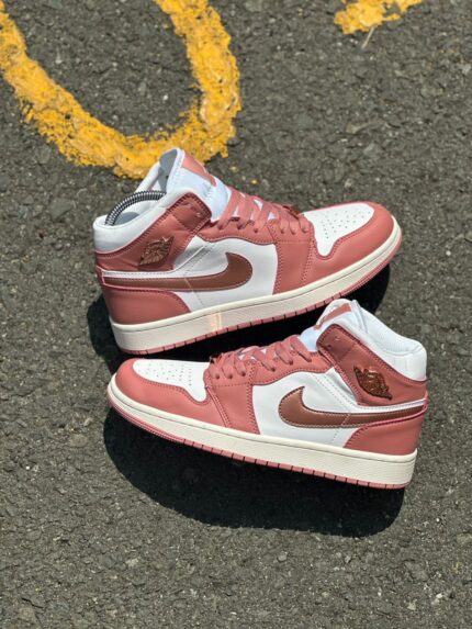 NIKE BOTA ROSADA