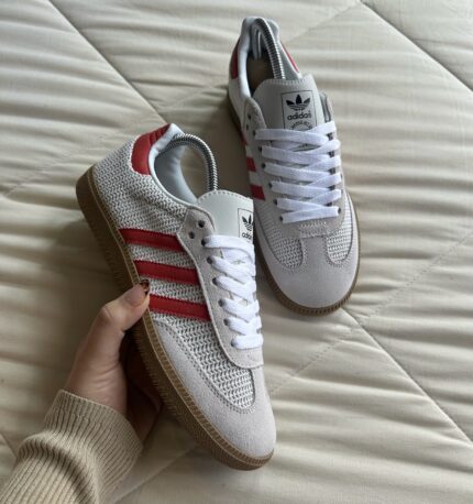 SAMBA OG LÍNEAS ROJAS
