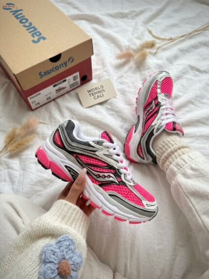 SAUCONY FUCSIA