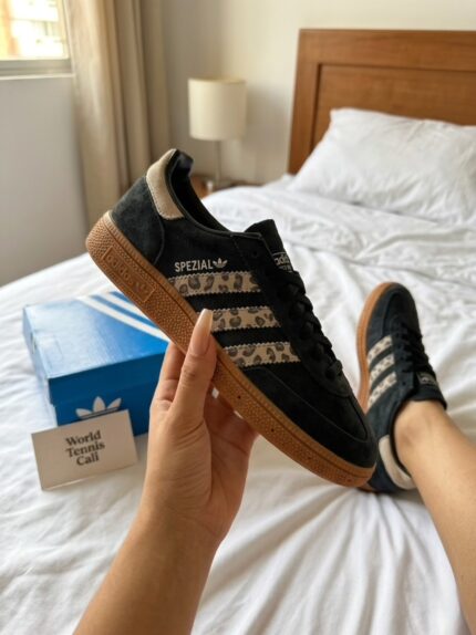Adidas spezial negra zebra