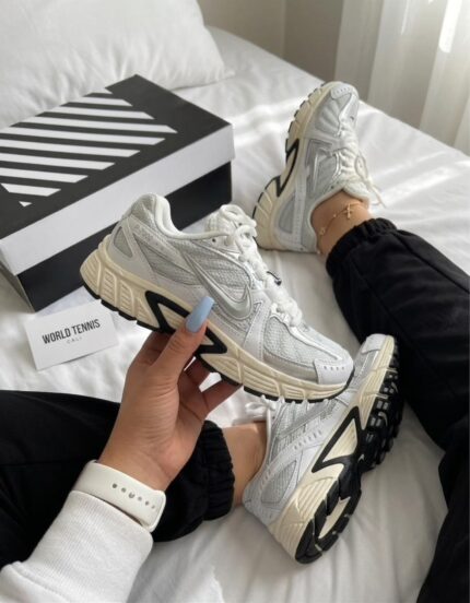 Nike P-7000 gris negro