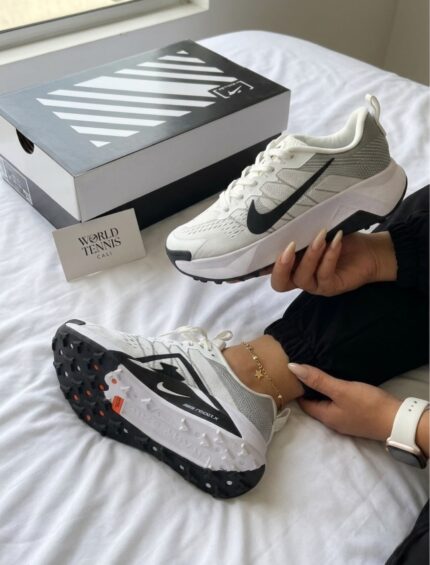 Nike trail blanca negra